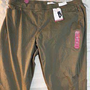 Green Plus Sized Pants